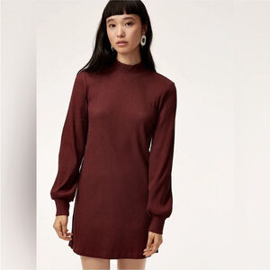 Wilfred Laverna Dress Size Medium Ribbed Knit Mock Neck Mini Burgundy